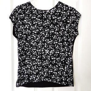 Chaus Black Floral Print Short-Sleeve Polyester/Rayon Blouse